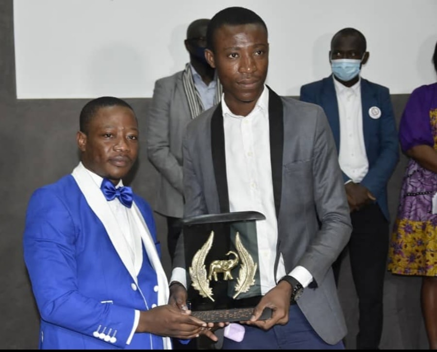 La cérémonie de distinction de la meilleure plume anti-tabac