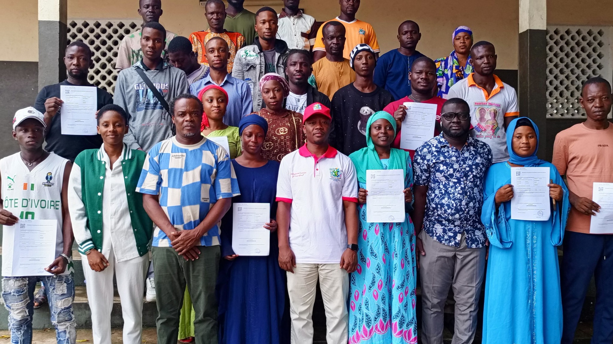 Une Trentaine de Jeunes Formés à la Conduite grâce à l’ONG Maison d’Espoir